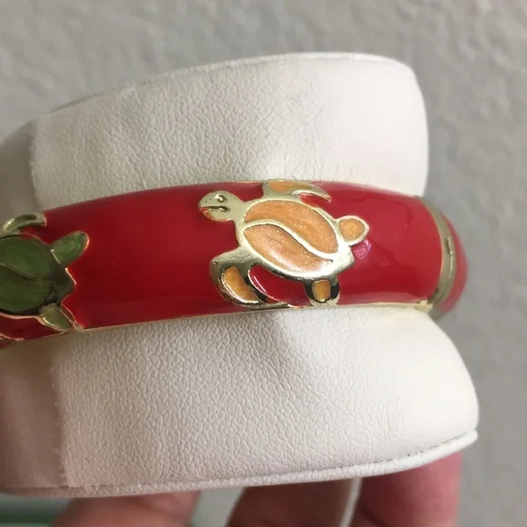 🖤NEW enamel turtle hinged bangle - Picture 6 of 15